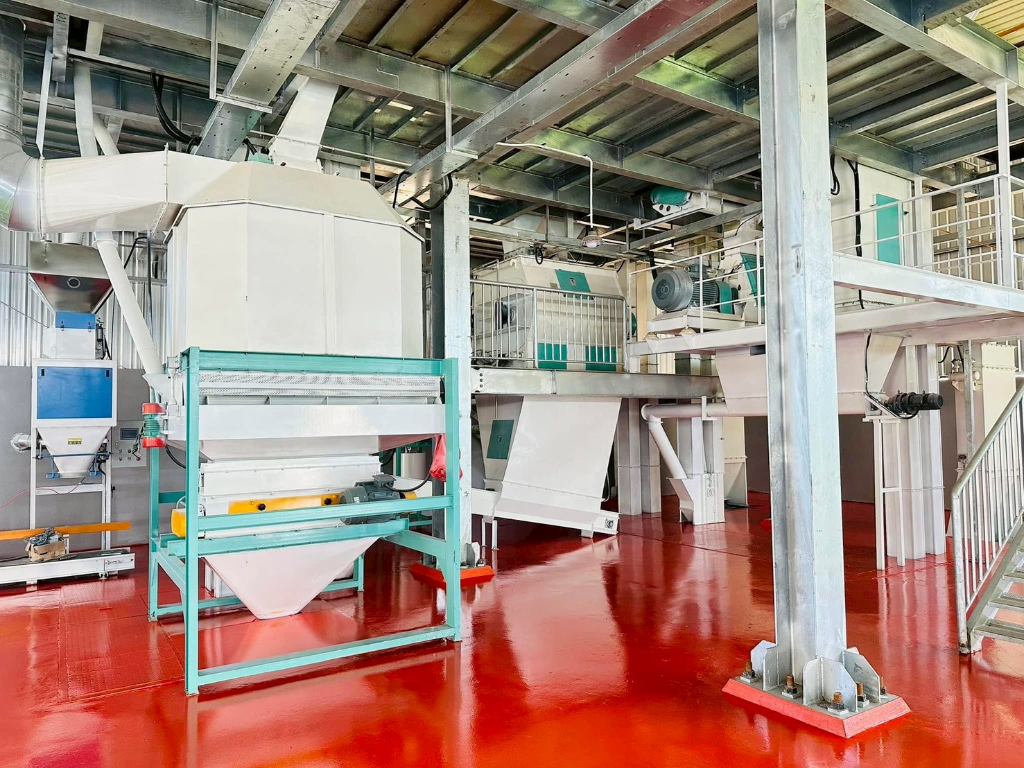 LINE ALBUM Feed Mill 260304 1